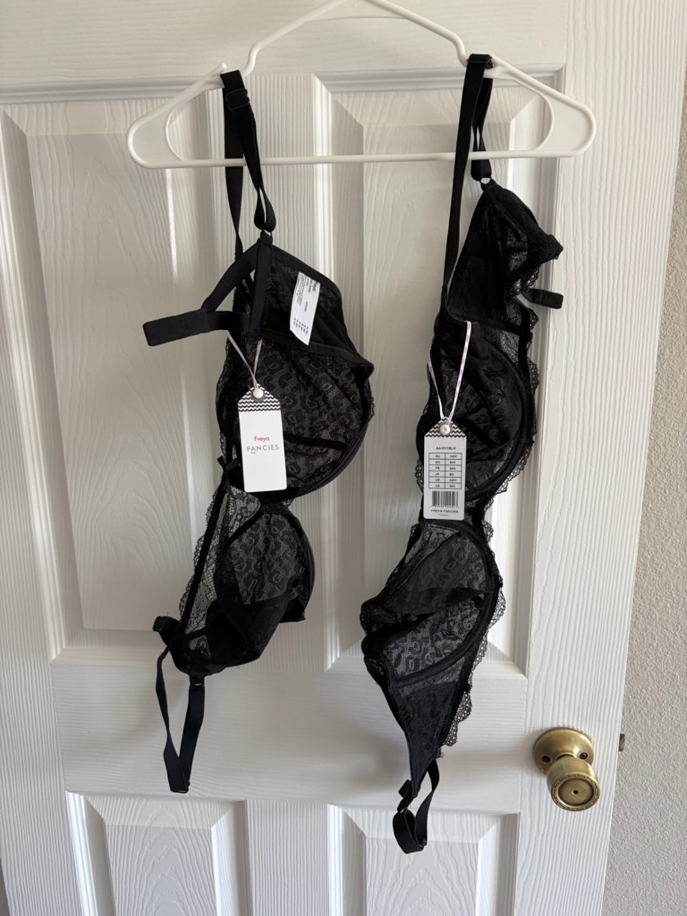 2️⃣ NWT Freya Fancies Underwire Plunge Bras